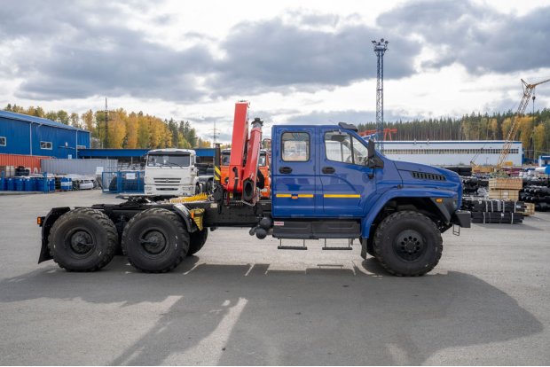 Седельный тягач с КМУ ИМ-150N УСТ 5453 Урал NEXT 4320-6981-72, сдвоен. кабина