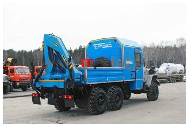 Фургон Урал с краном-манипулятором ИМ-150