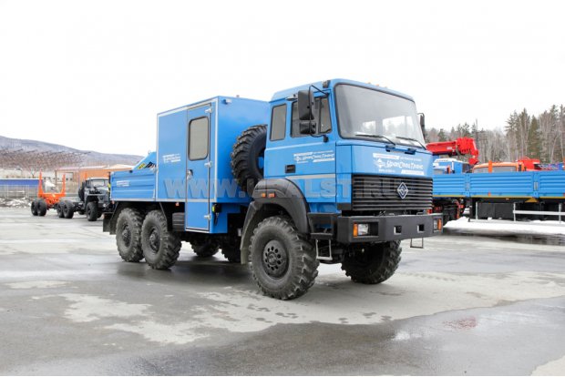 Грузопассажирский автомобиль на шасси Урал 4320-79 с КМУ ИМ-95